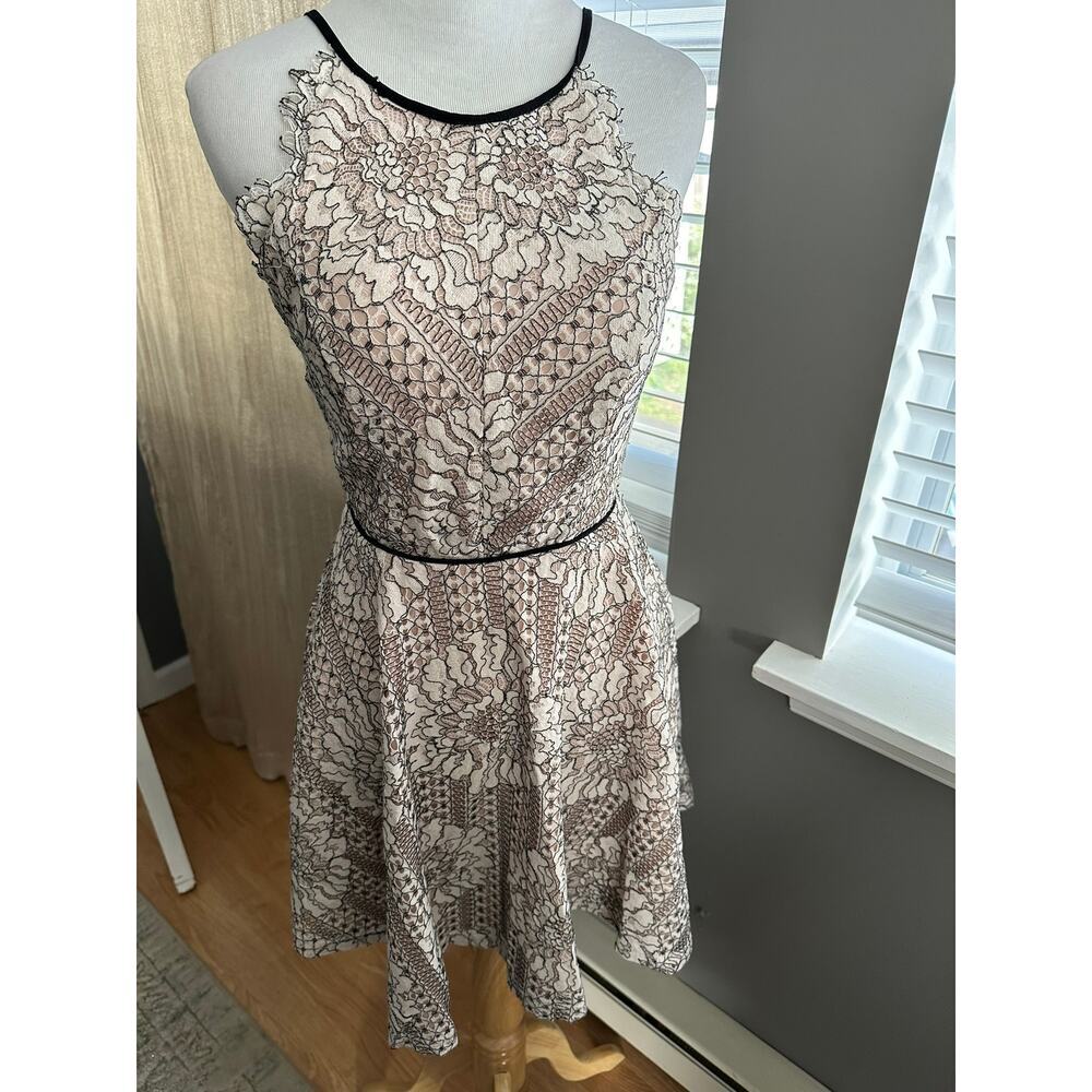 size 5 City Studio black & tan floral lace dress